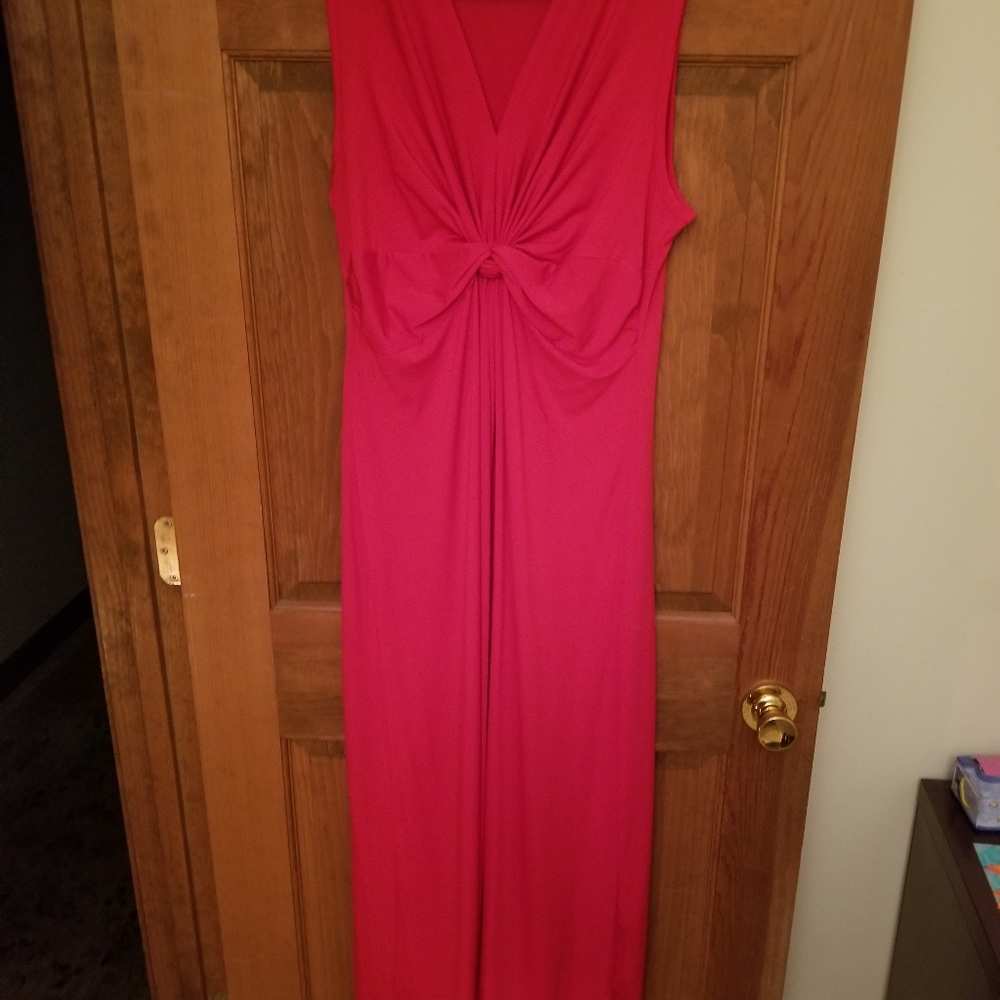 Elegant Red Sleeveless Dress